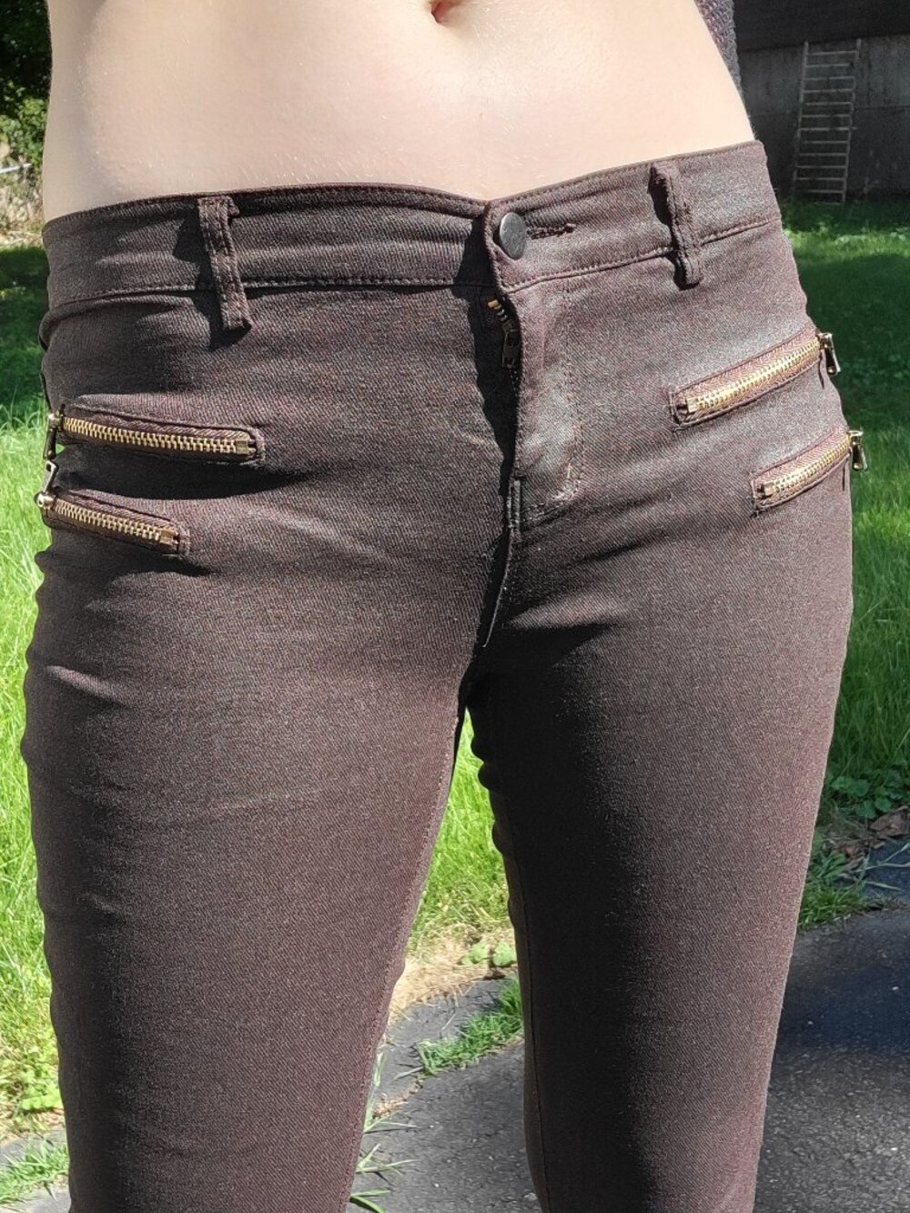 ★˚⋆｡ brown lowrise skinny jeans with decorative zippers 𖦹°‧★
